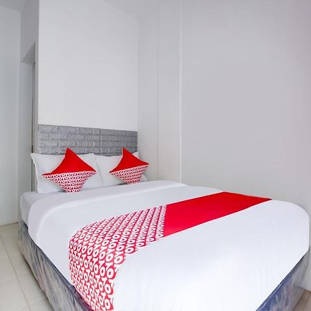 Oyo 3279 Joy Residence Samarinda Buitenkant foto