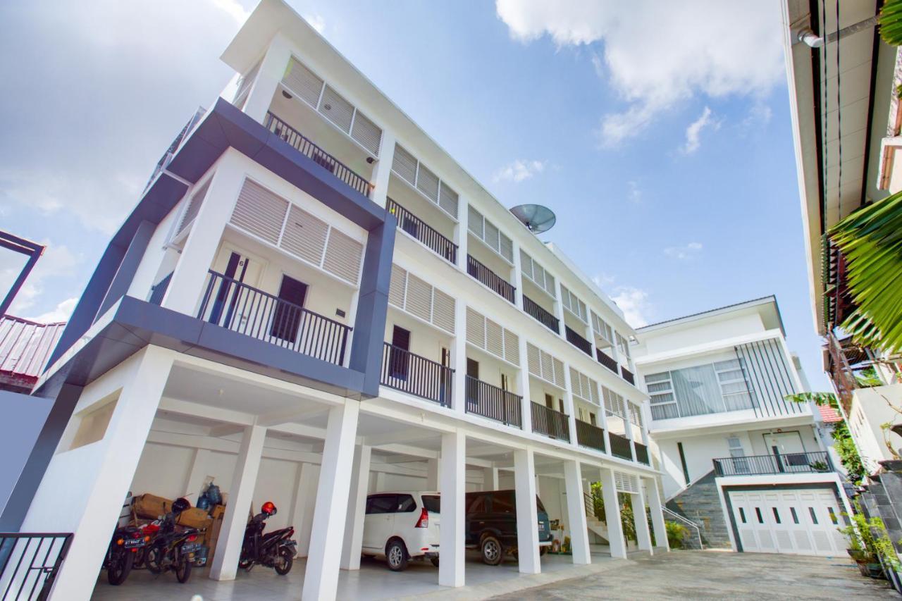 Oyo 3279 Joy Residence Samarinda Buitenkant foto
