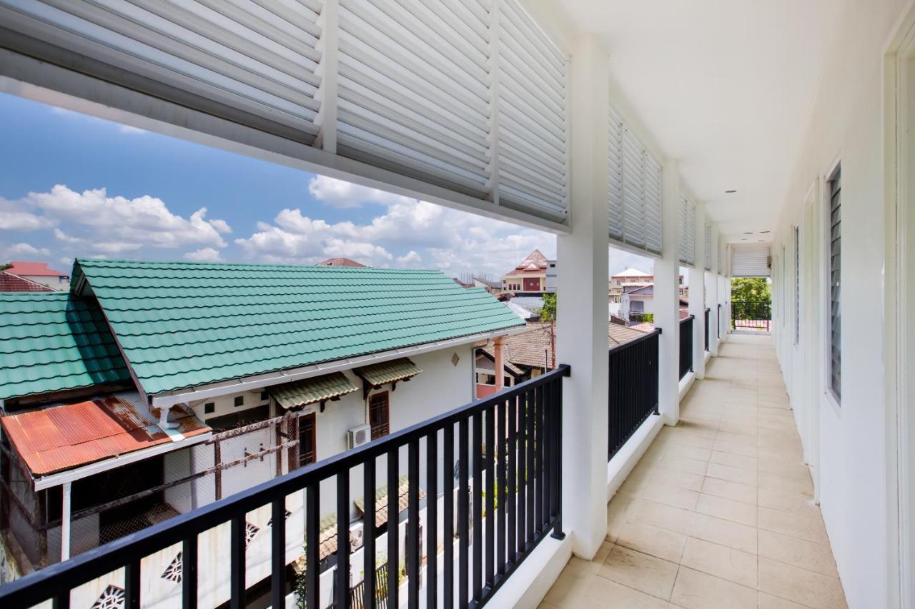 Oyo 3279 Joy Residence Samarinda Buitenkant foto