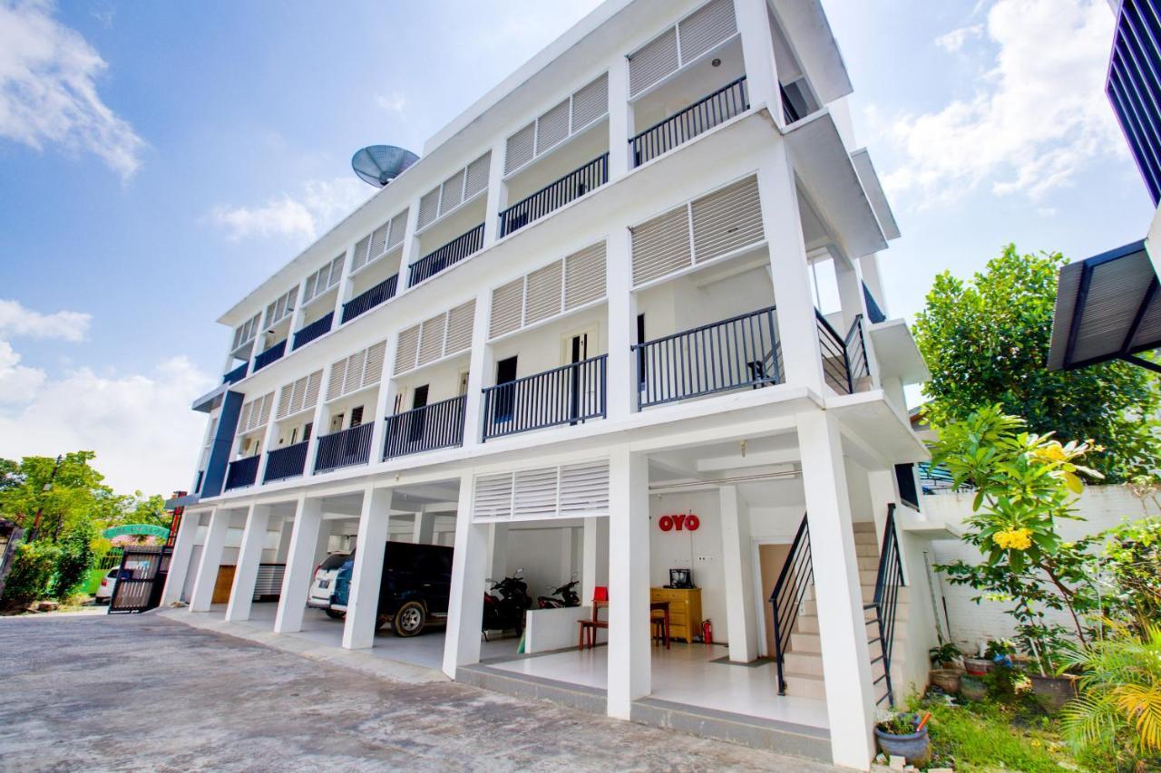 Oyo 3279 Joy Residence Samarinda Buitenkant foto